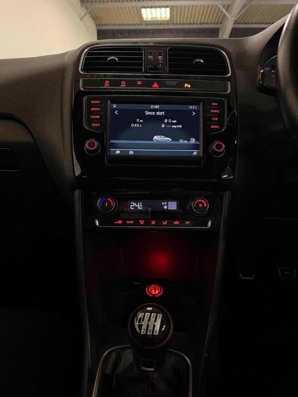 Used Volkswagen Polo 2015 for sale - 76900241: Photo 25