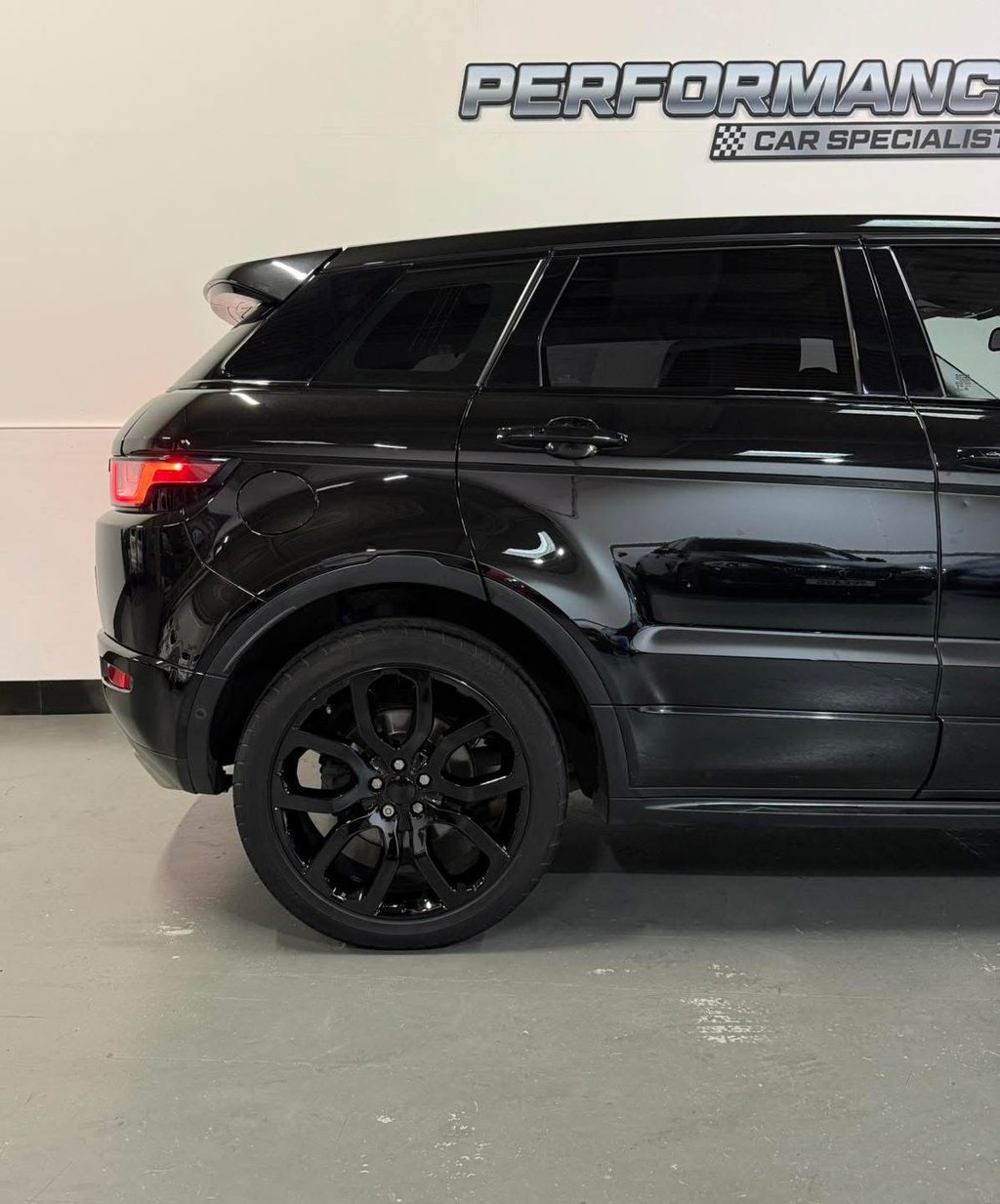 Used Land Rover Range Rover Evoque 2016 for sale - 76772658: Photo 8