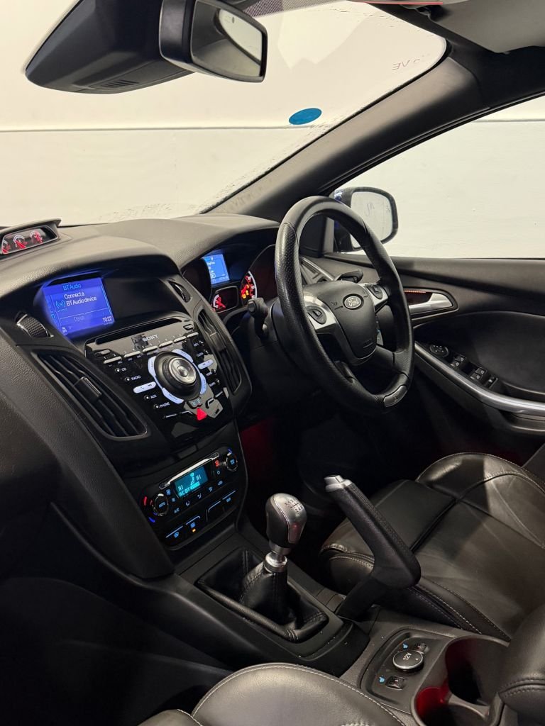 Used Ford Focus 2012 for sale - 77302368: Photo 3