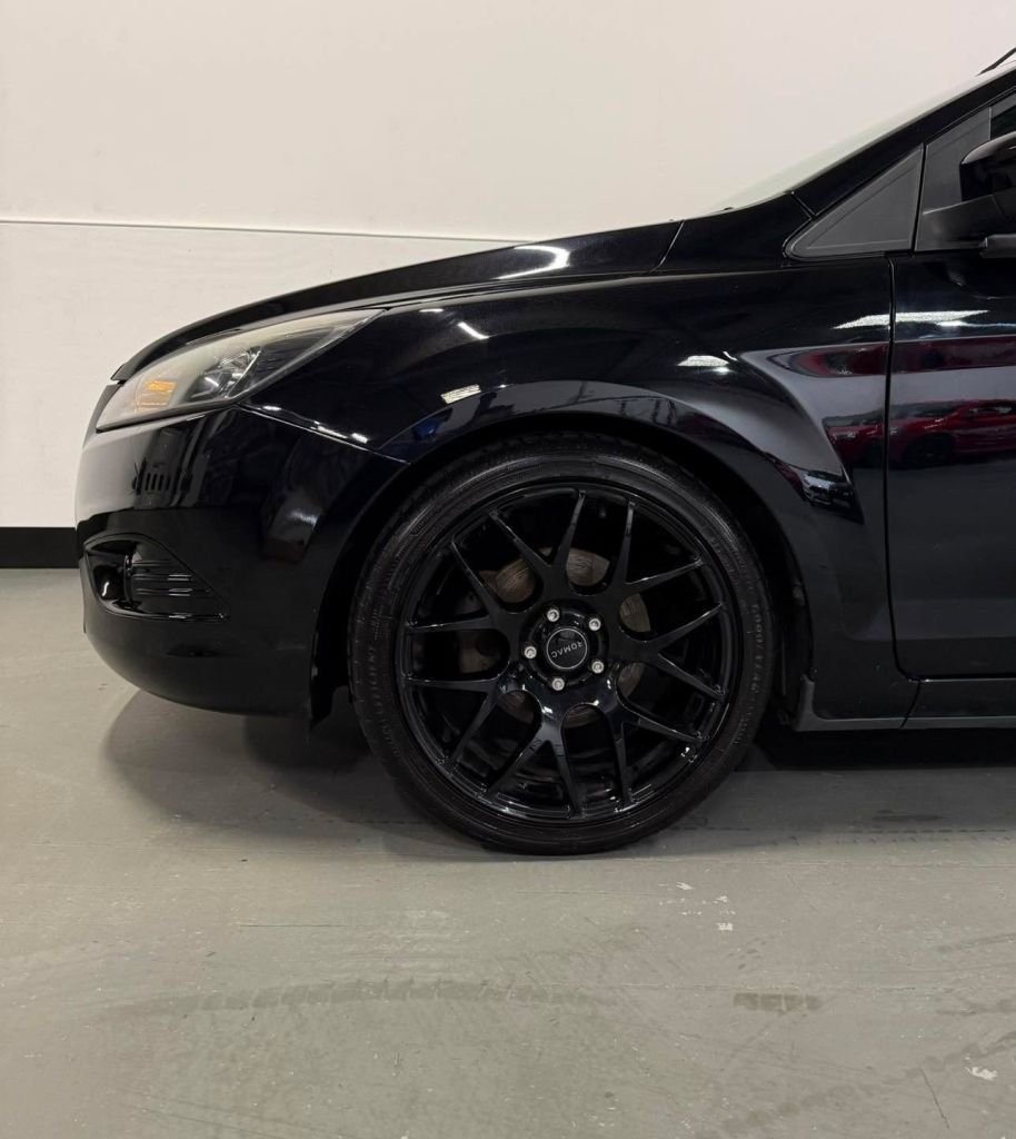 Used Ford Focus 2011 for sale - 77263646: Photo 9