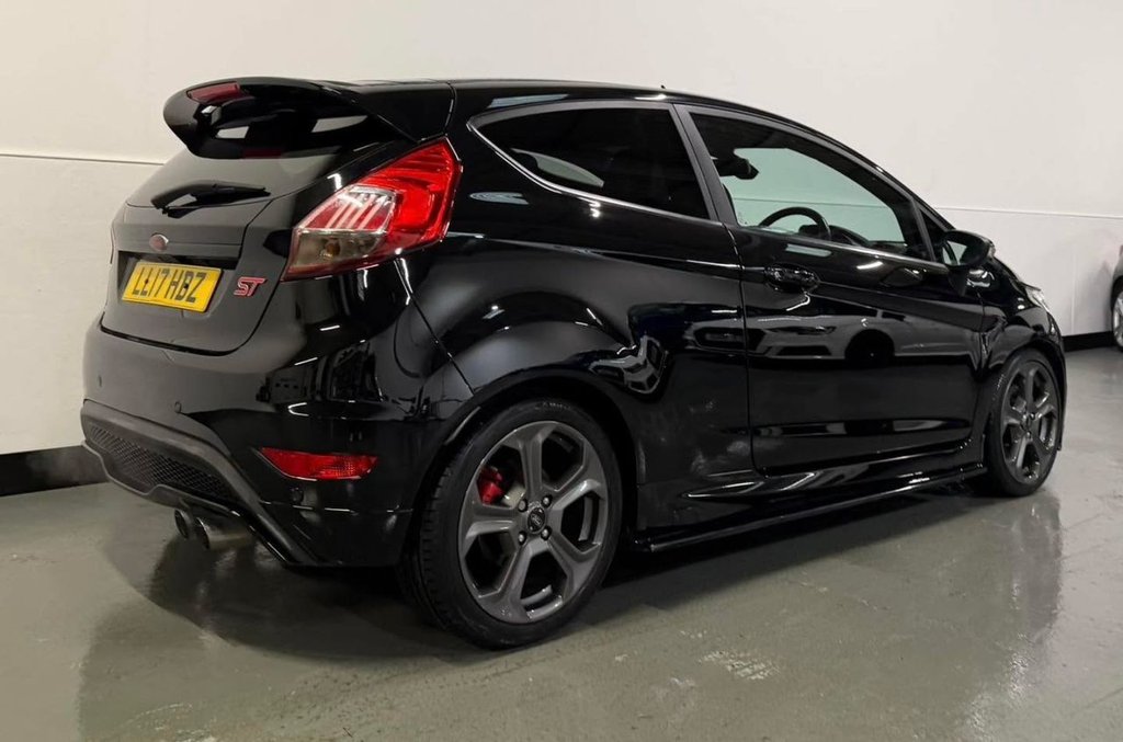 Used Ford Fiesta 2017 for sale - 77498442: Photo 2