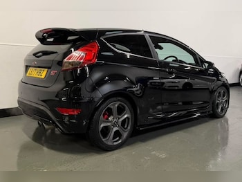 Used Ford Fiesta 2017 for sale - 77498442: Photo