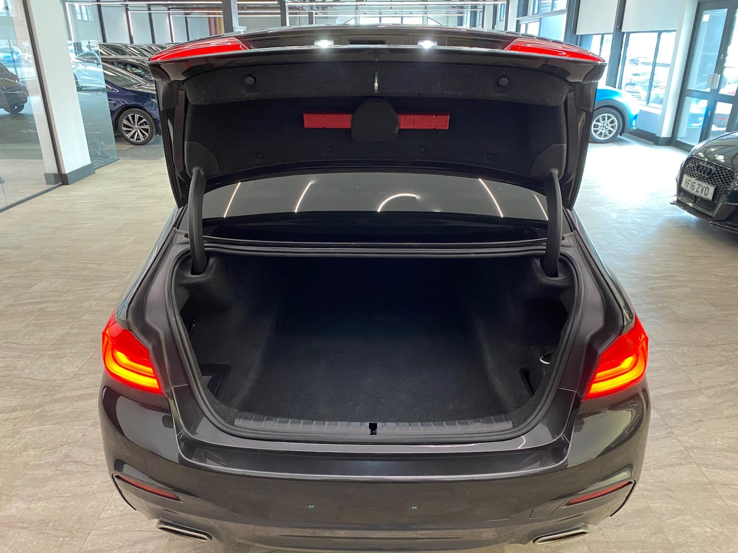 Used BMW 5 Series 2020 for sale - 76499923: Photo 43