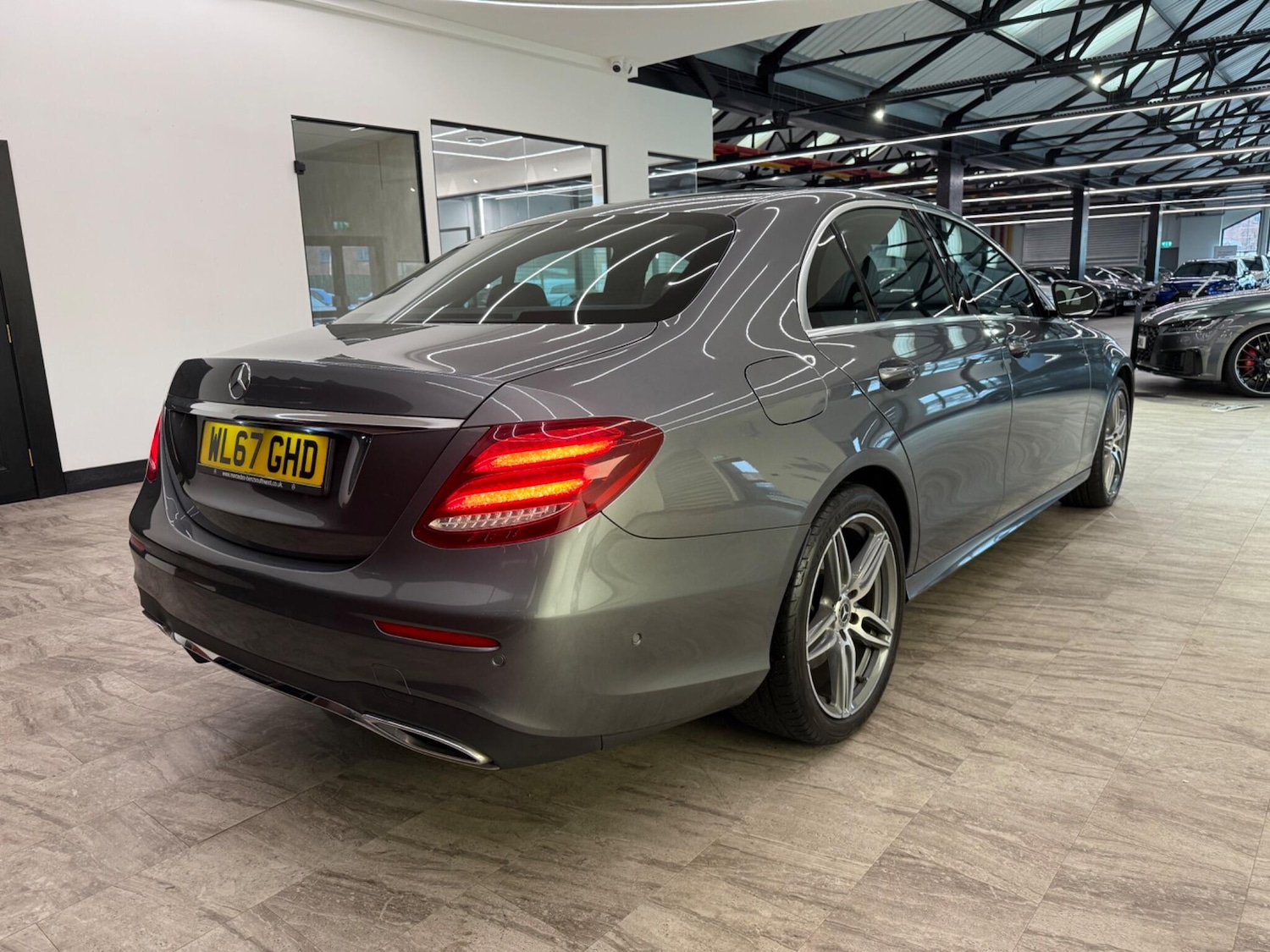 Used Mercedes-Benz E Class 2017 for sale - 76498922: Photo 7