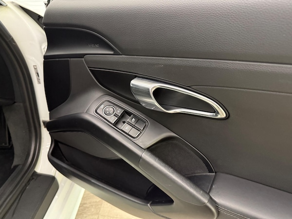 Used Porsche 718 Cayman 2017 for sale - 76084564: Photo 29