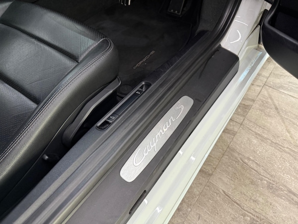 Used Porsche 718 Cayman 2017 for sale - 76084564: Photo 30