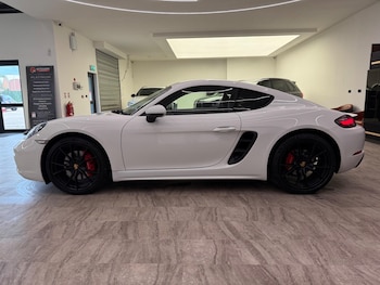 Used Porsche 718 Cayman 2017 for sale - 76084564: Photo 4