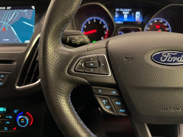 Used Ford Focus 2017 for sale - 76109208: Photo 20