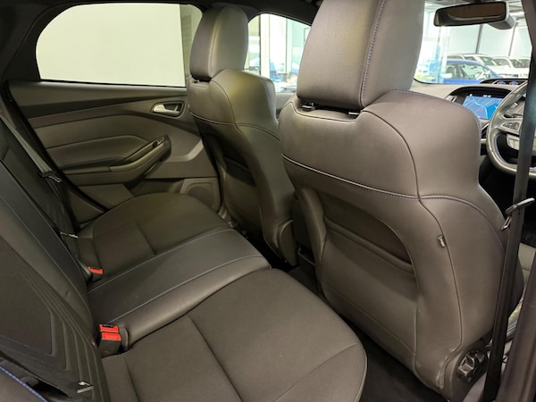 Used Ford Focus 2017 for sale - 76109208: Photo 37