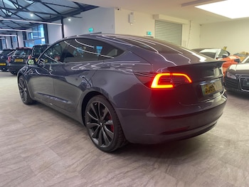 Used Tesla Model 3 2019 for sale - 75023878: Photo