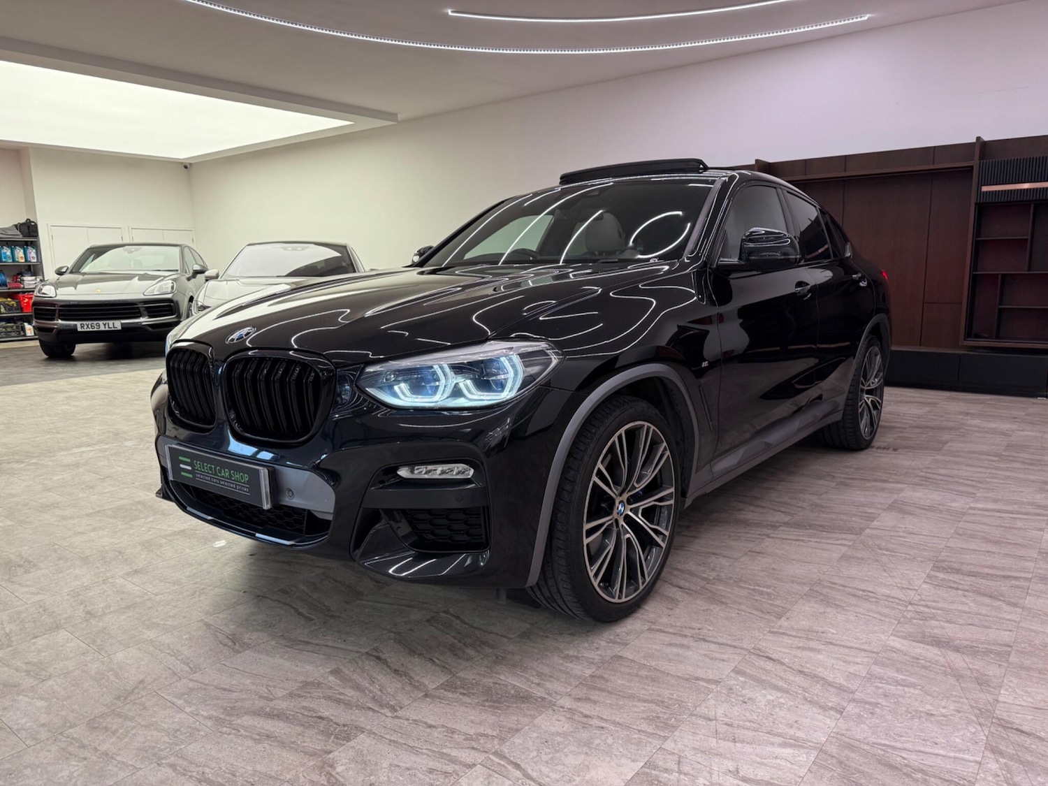 Used BMW X4 2019 for sale - 76499155: Photo 3
