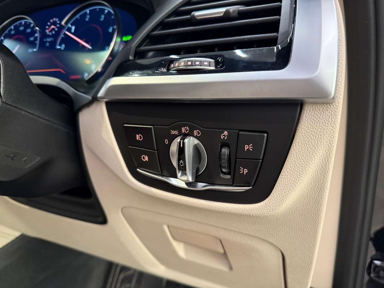 Used BMW X4 2019 for sale - 76499155: Photo 35