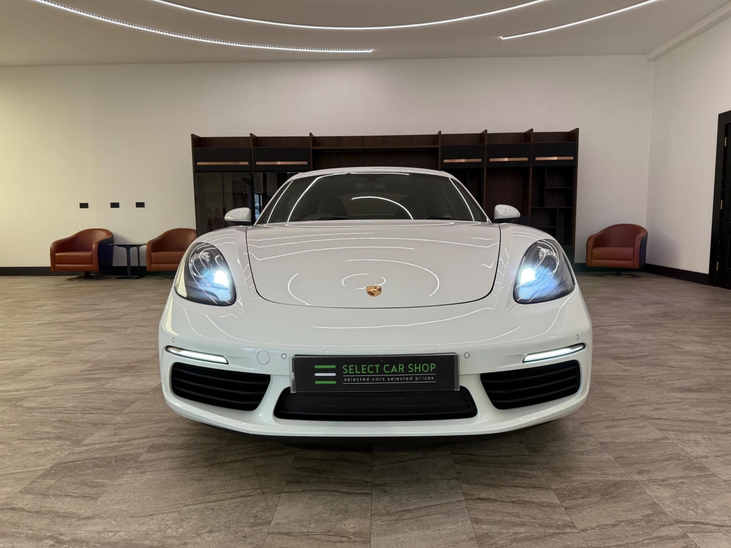 Used Porsche Cayman 2017 for sale - 76499585: Photo 2