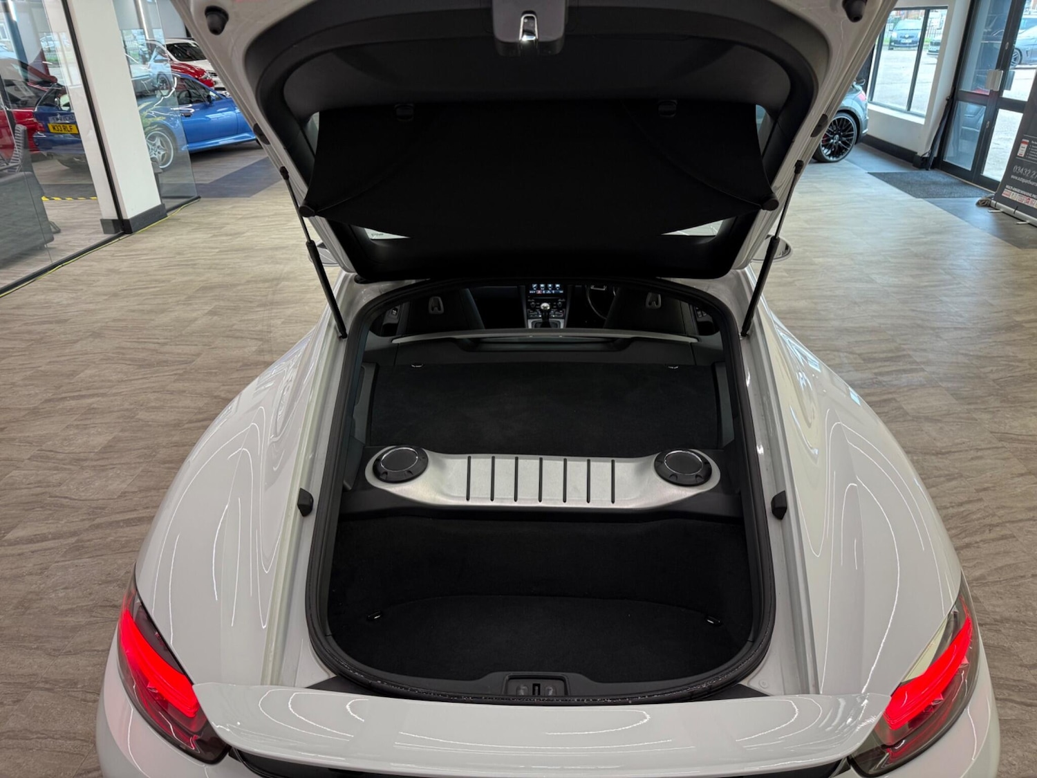 Used Porsche Cayman 2017 for sale - 76499585: Photo 32