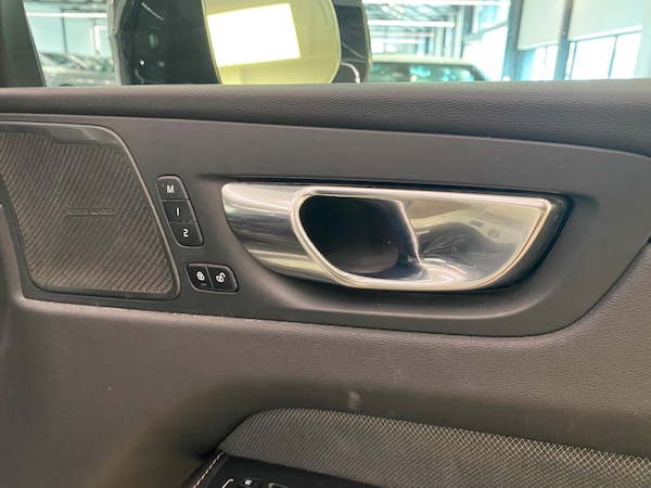 Used Volvo XC60 2019 for sale - 75638063: Photo 37