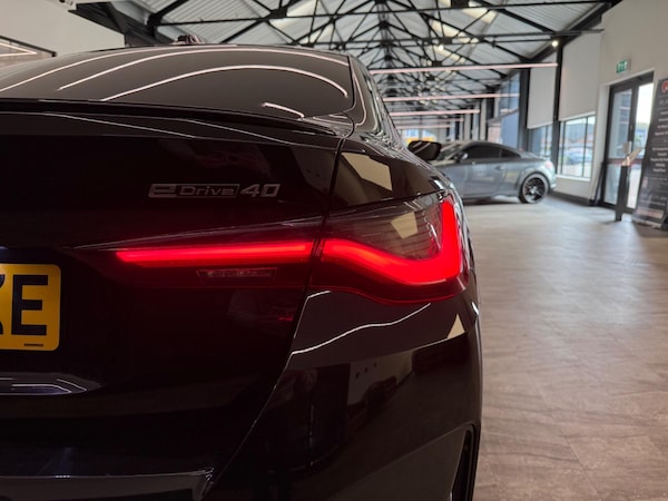 Used BMW i4 2022 for sale - 76215538: Photo 16