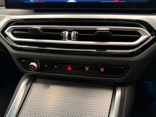 Used BMW i4 2022 for sale - 76215538: Photo 30