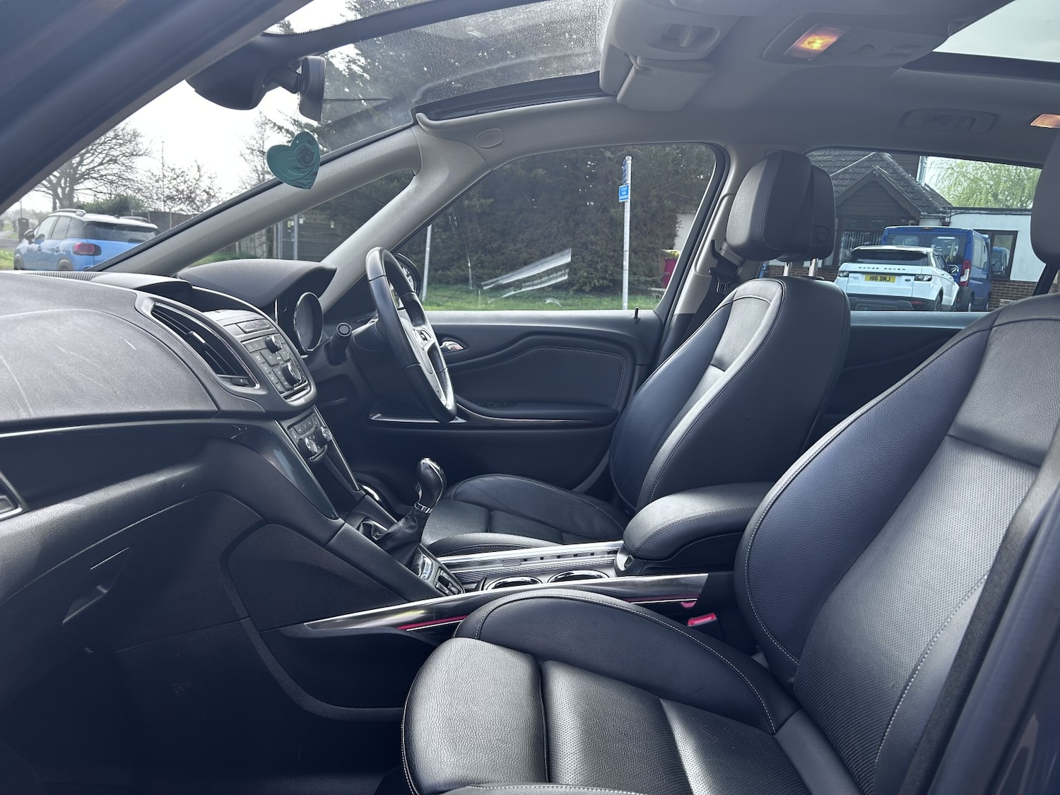 Used Vauxhall Zafira 2015 for sale - 77991733: Photo 13