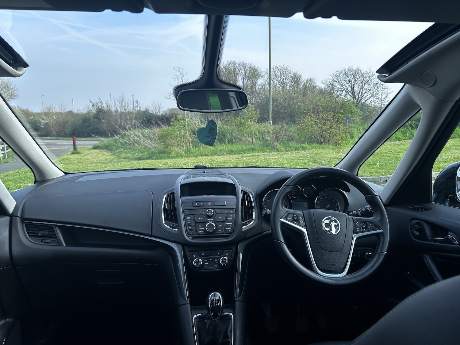 Used Vauxhall Zafira 2015 for sale - 77991733: Photo 16