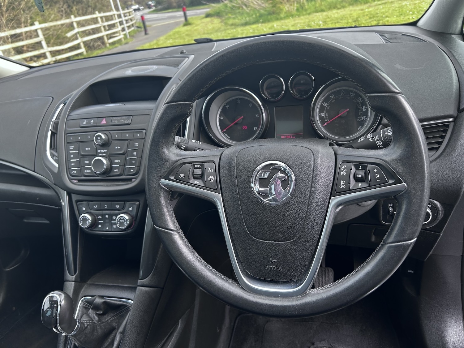 Used Vauxhall Zafira 2015 for sale - 77991733: Photo 17