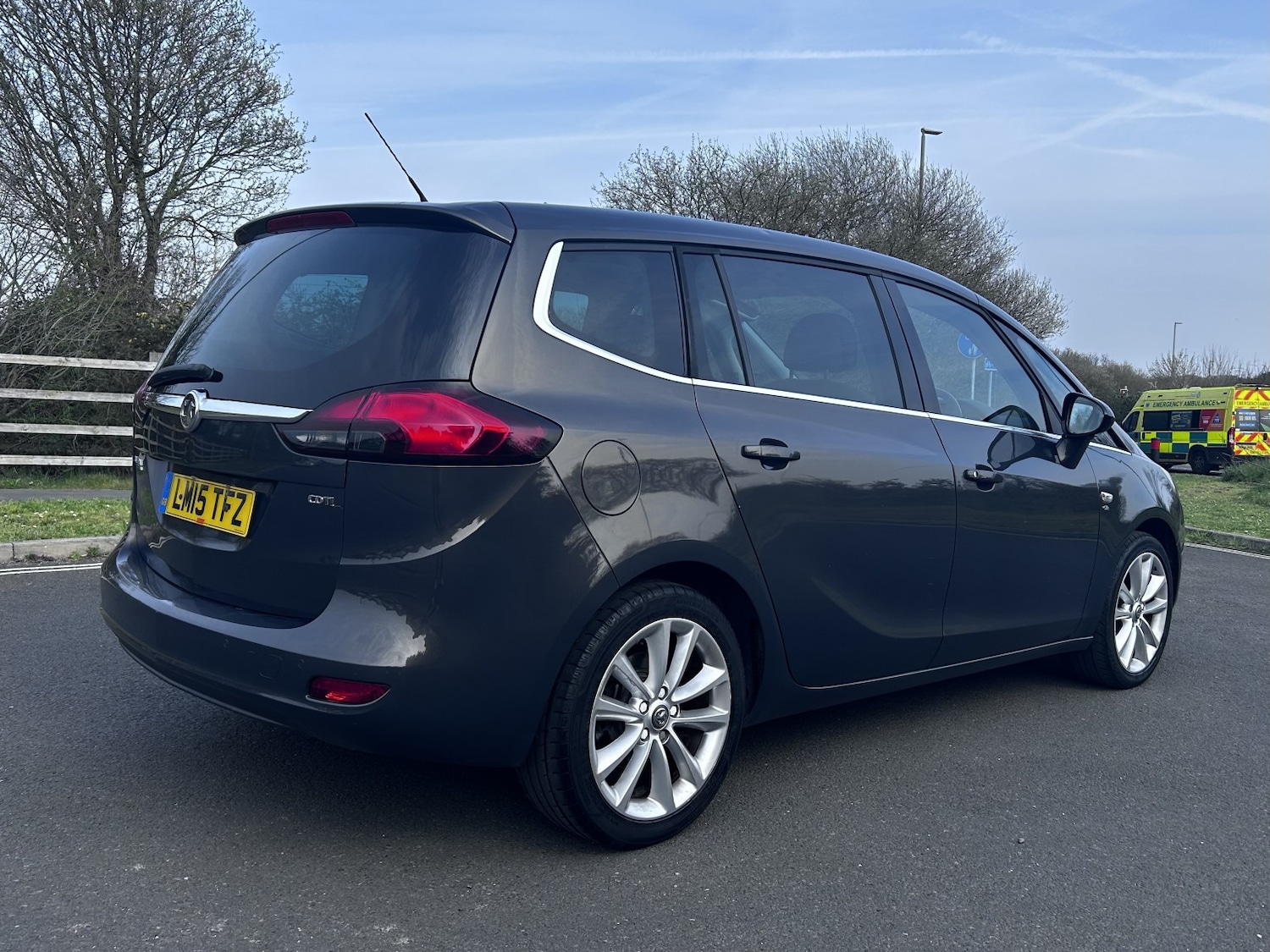 Used Vauxhall Zafira 2015 for sale - 77991733: Photo 3