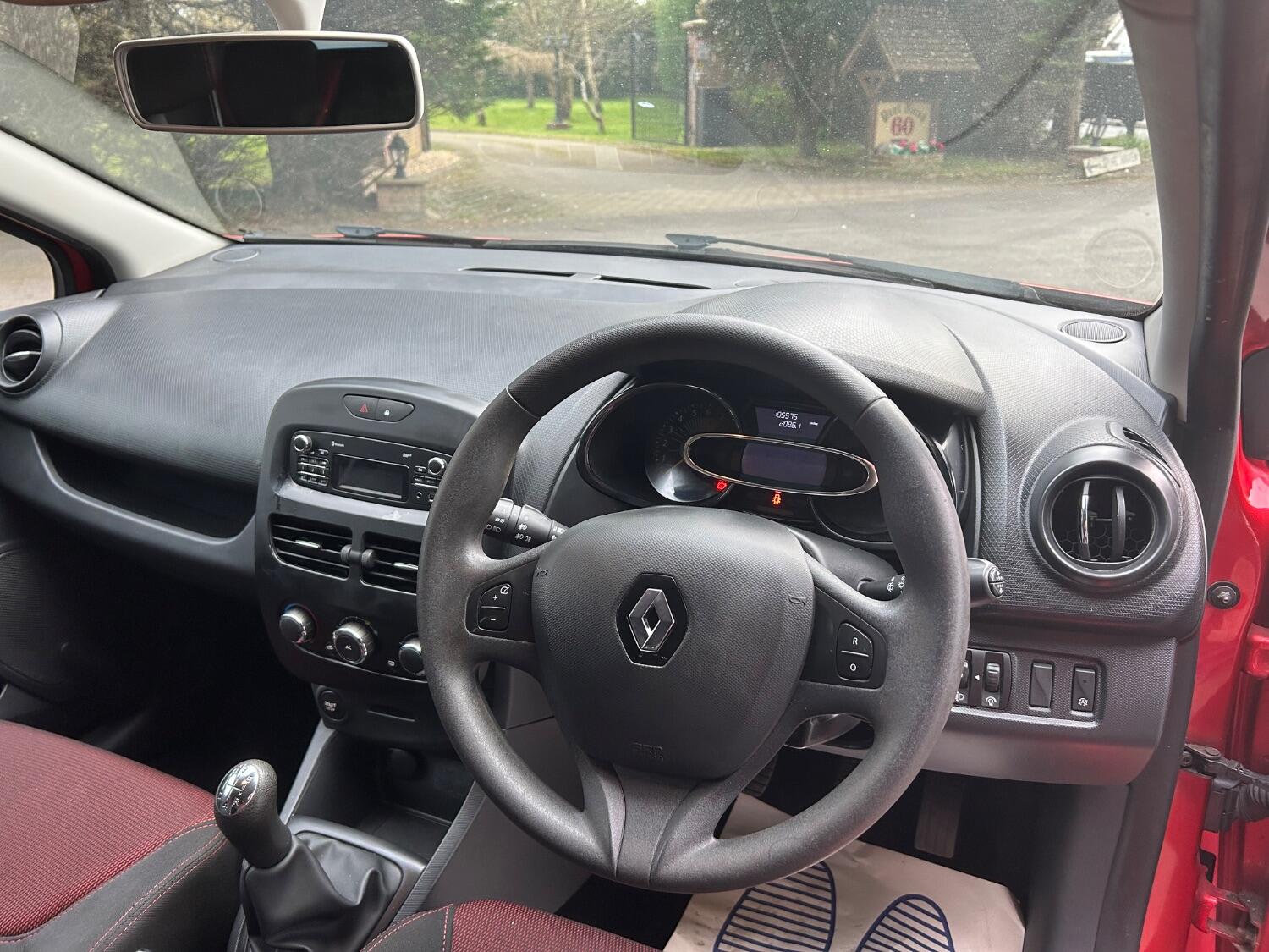 Used Renault Clio 2013 for sale - 76605965: Photo 12