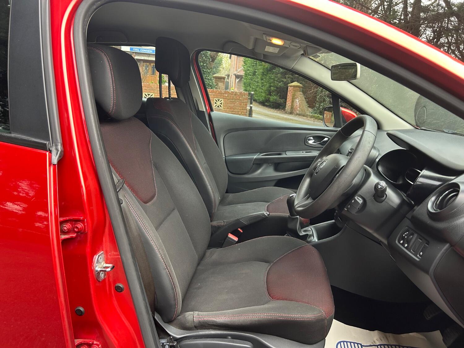 Used Renault Clio 2013 for sale - 76605965: Photo 13