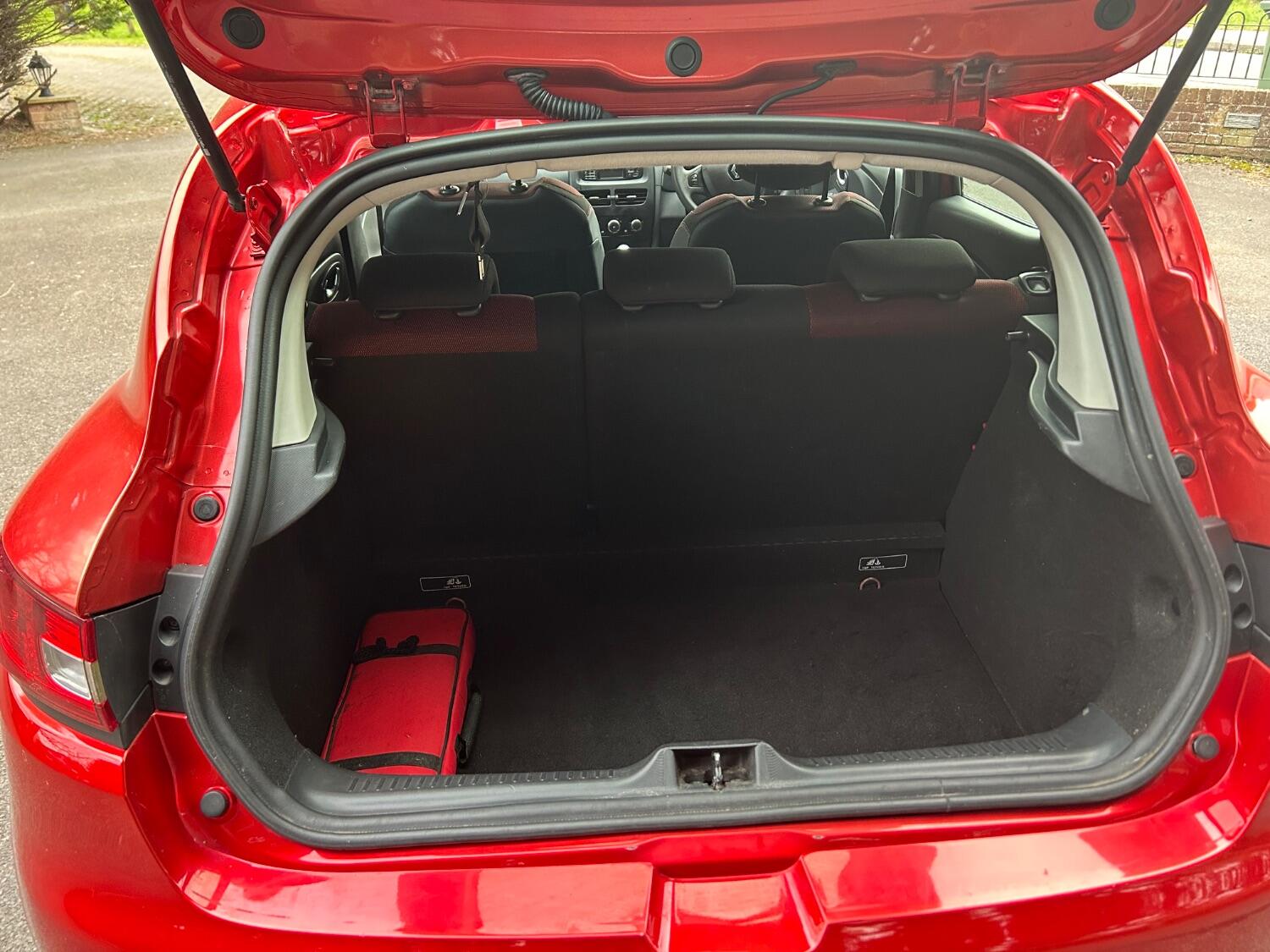 Used Renault Clio 2013 for sale - 76605965: Photo 18