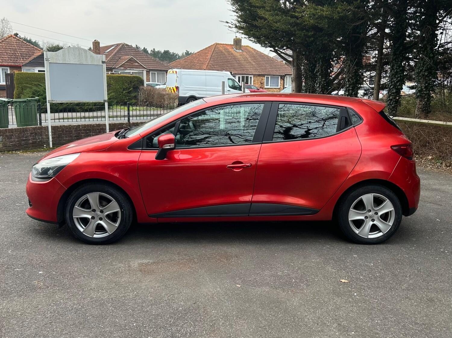 Used Renault Clio 2013 for sale - 76605965: Photo 5