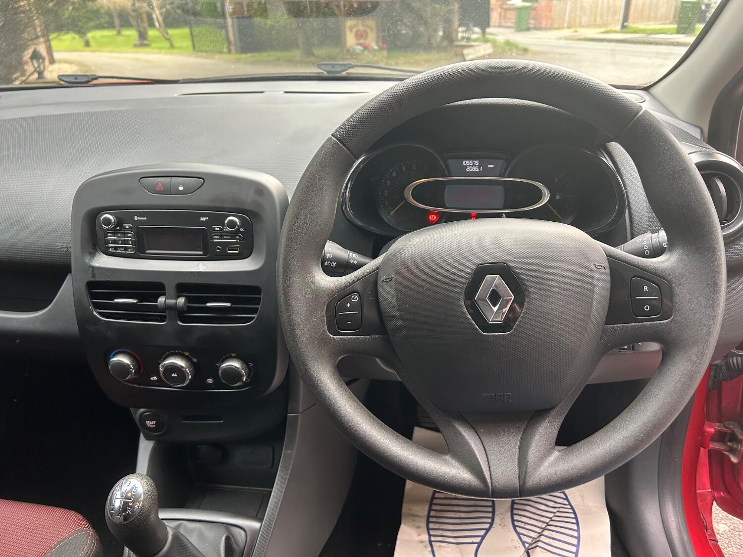 Used Renault Clio 2013 for sale - 76407532: Photo 10