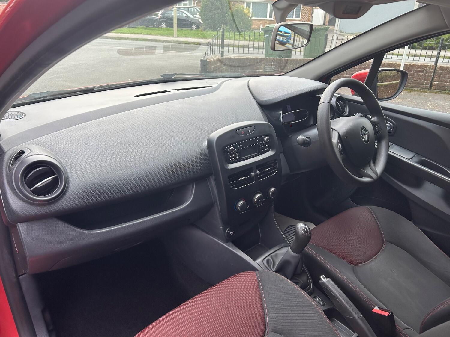 Used Renault Clio 2013 for sale - 76407532: Photo 14