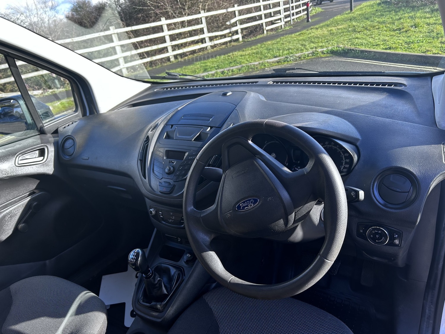 Used Ford Transit Courier 2018 for sale - 77357270: Photo 10