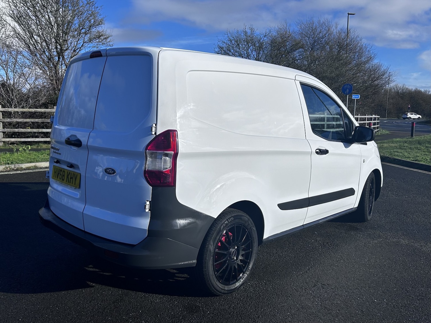 Used Ford Transit Courier 2018 for sale - 77357270: Photo 3