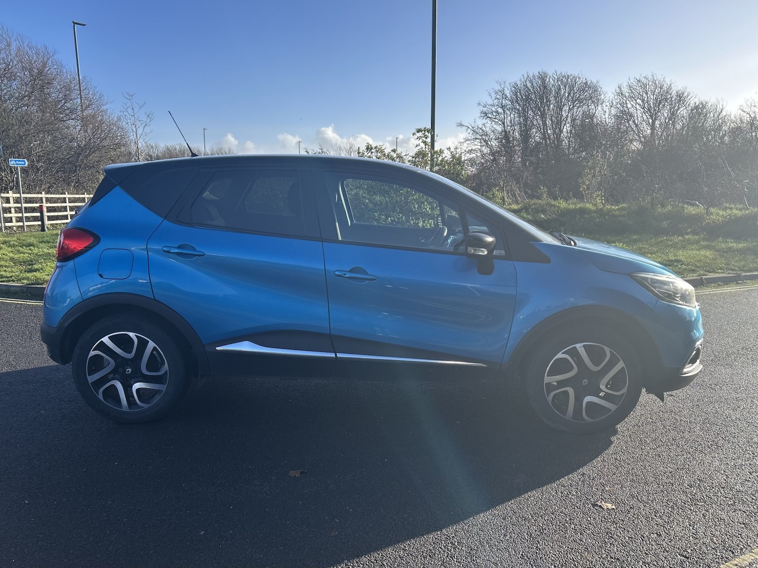 Used Renault Captur 2015 for sale - 77008201: Photo 2