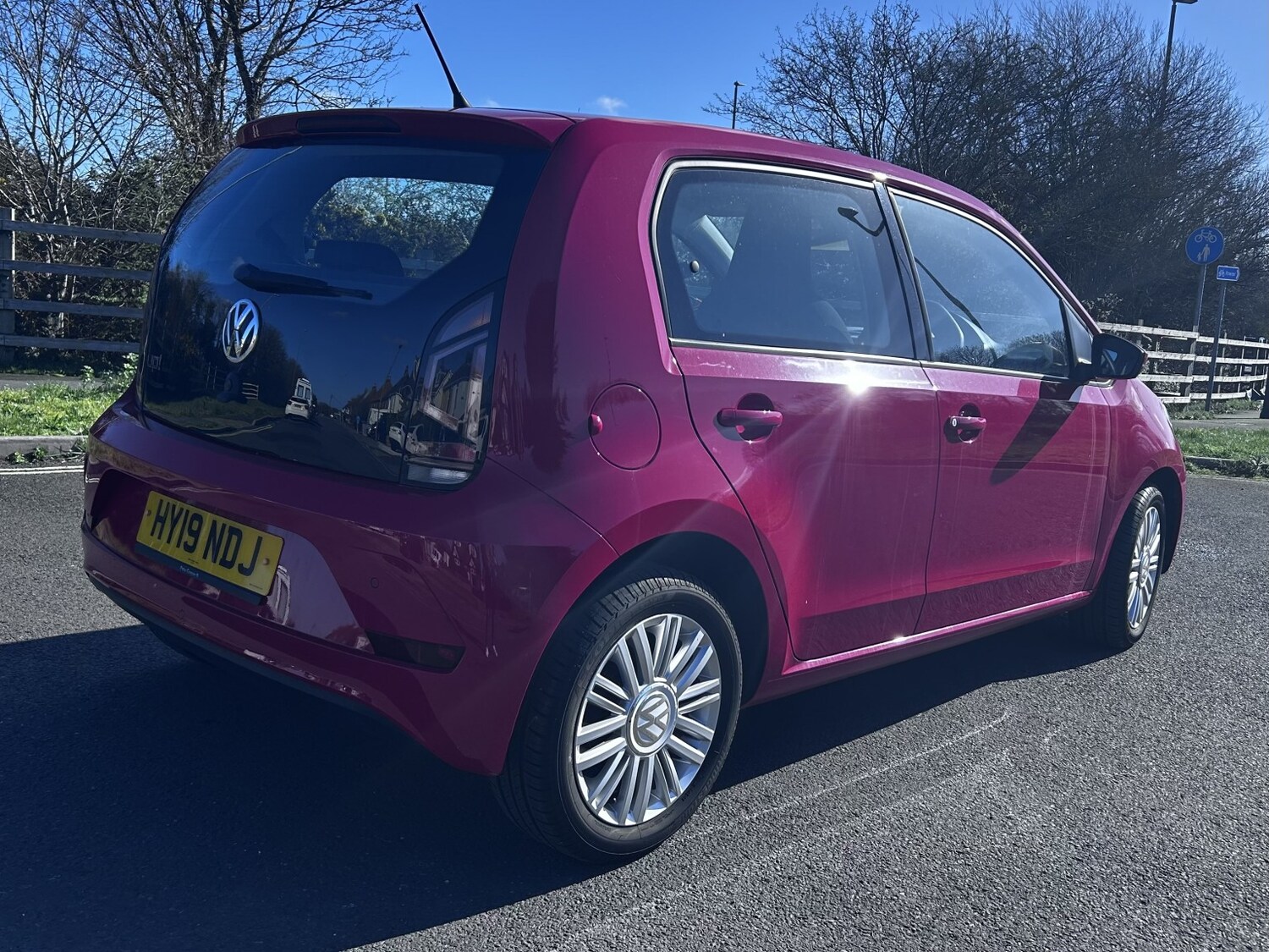 Used Volkswagen up! 2019 for sale - 77881081: Photo 3