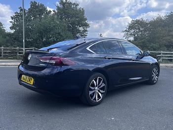 Used Vauxhall Insignia 2018 for sale - 79260226: Photo
