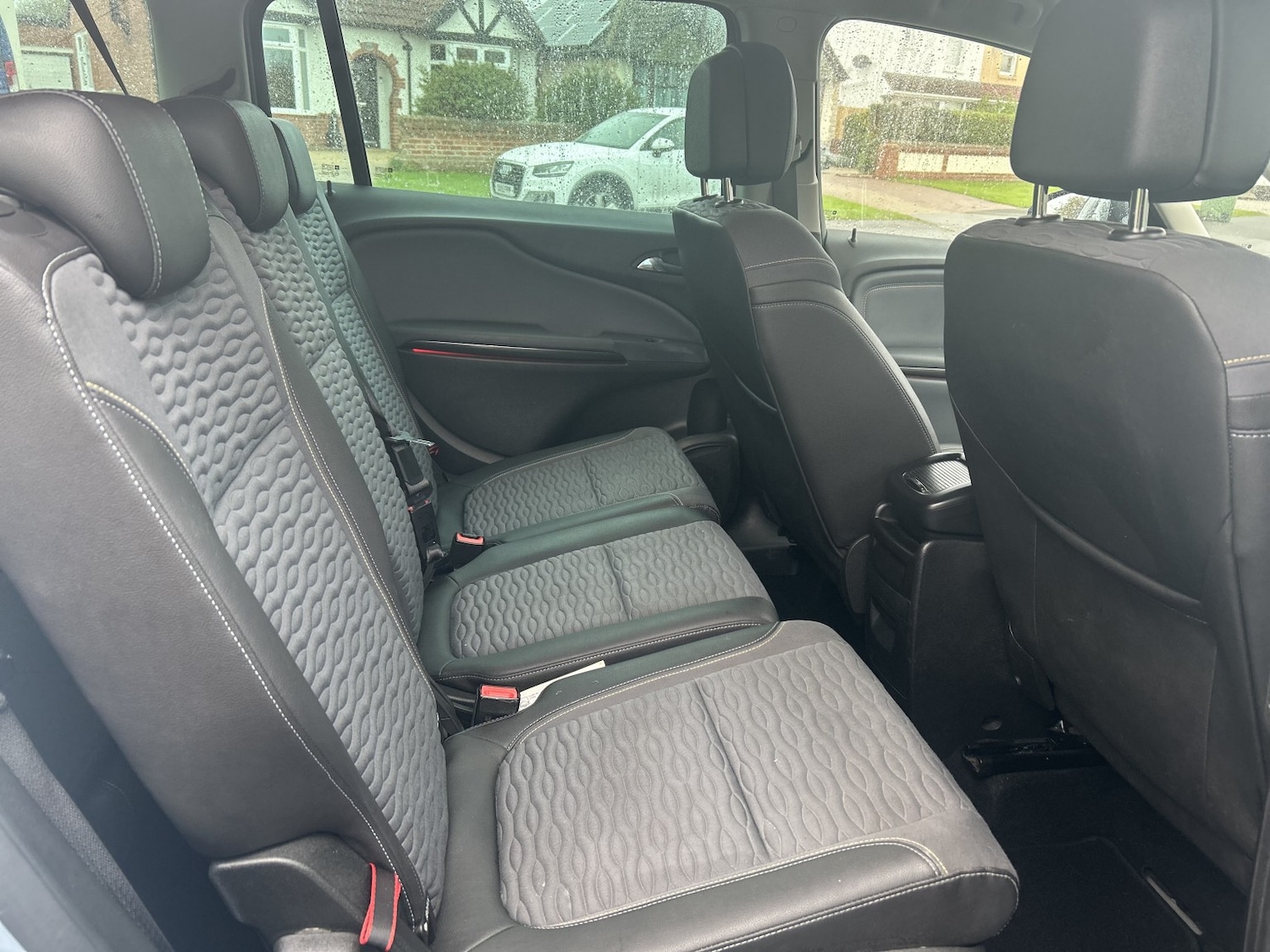 Used Vauxhall Zafira Tourer 2015 for sale - 76725556: Photo 11