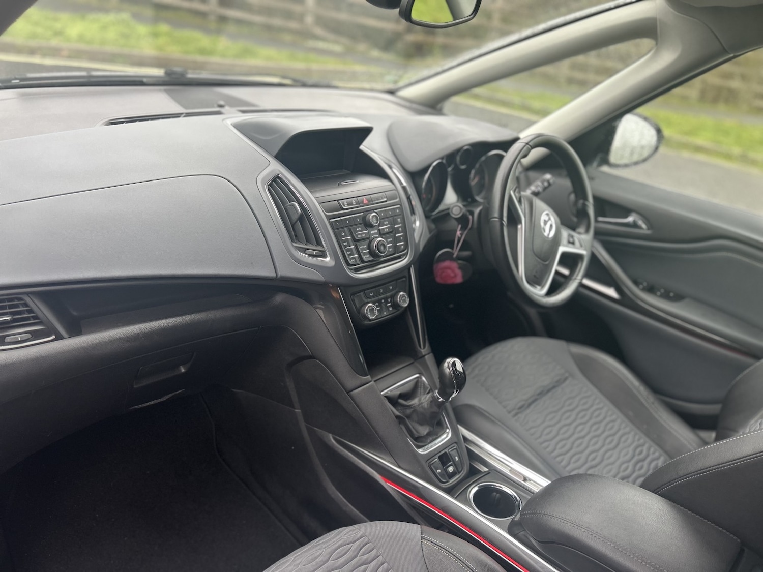 Used Vauxhall Zafira Tourer 2015 for sale - 76725556: Photo 15