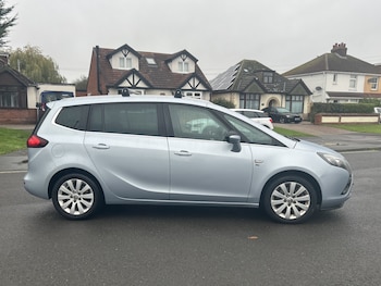 Used Vauxhall Zafira Tourer 2015 for sale - 76725556: Photo