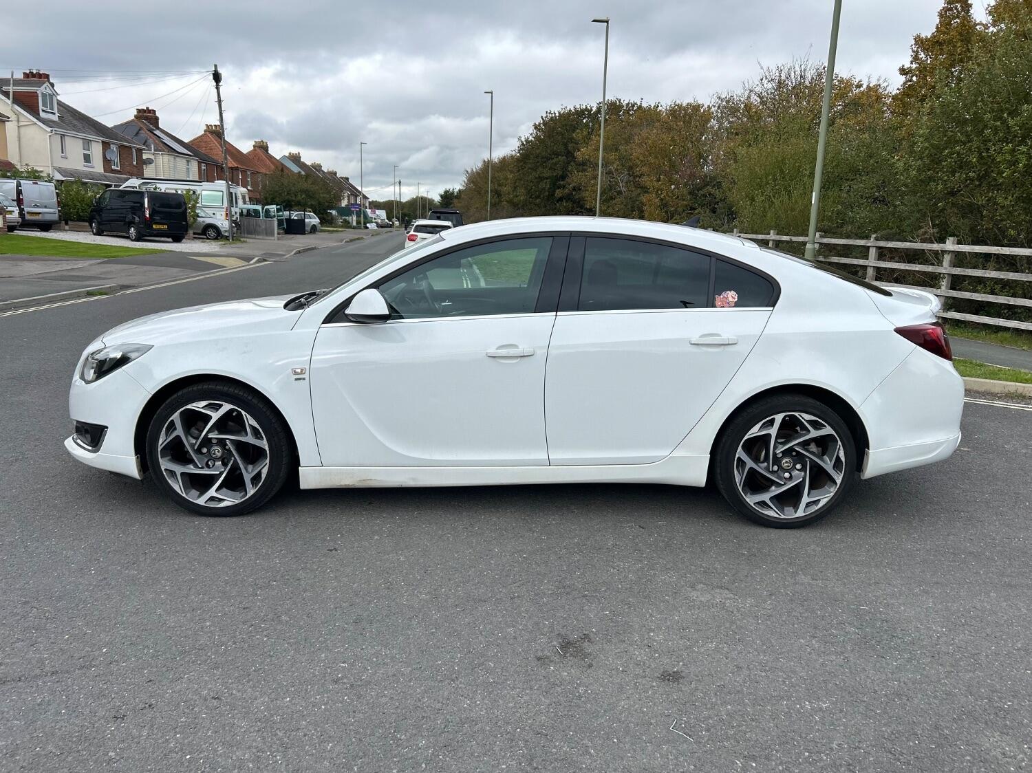 Used Vauxhall Insignia 2016 for sale - 76662749: Photo 6