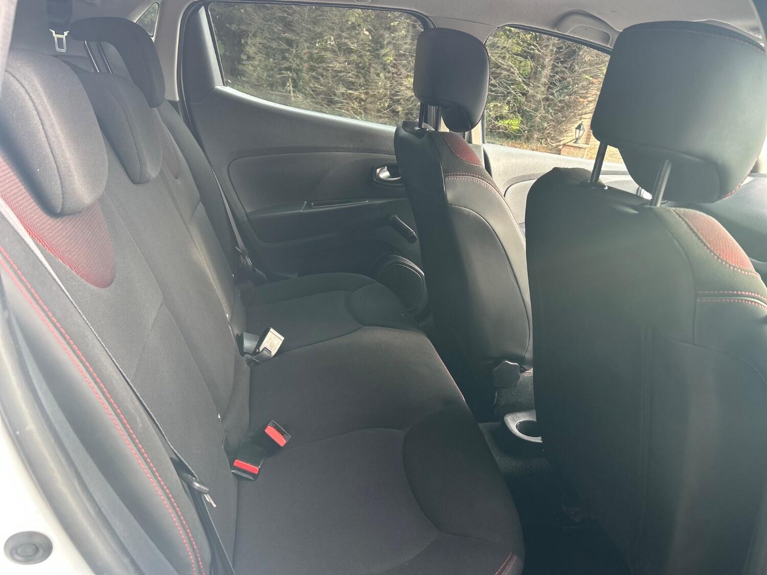 Used Renault Clio 2015 for sale - 76430965: Photo 13