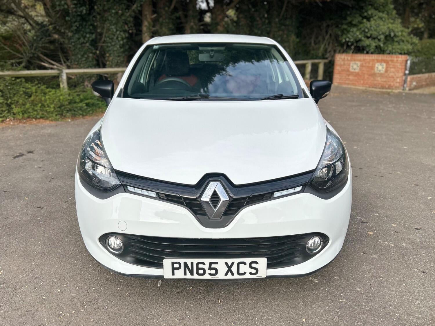 Used Renault Clio 2015 for sale - 76430965: Photo 8