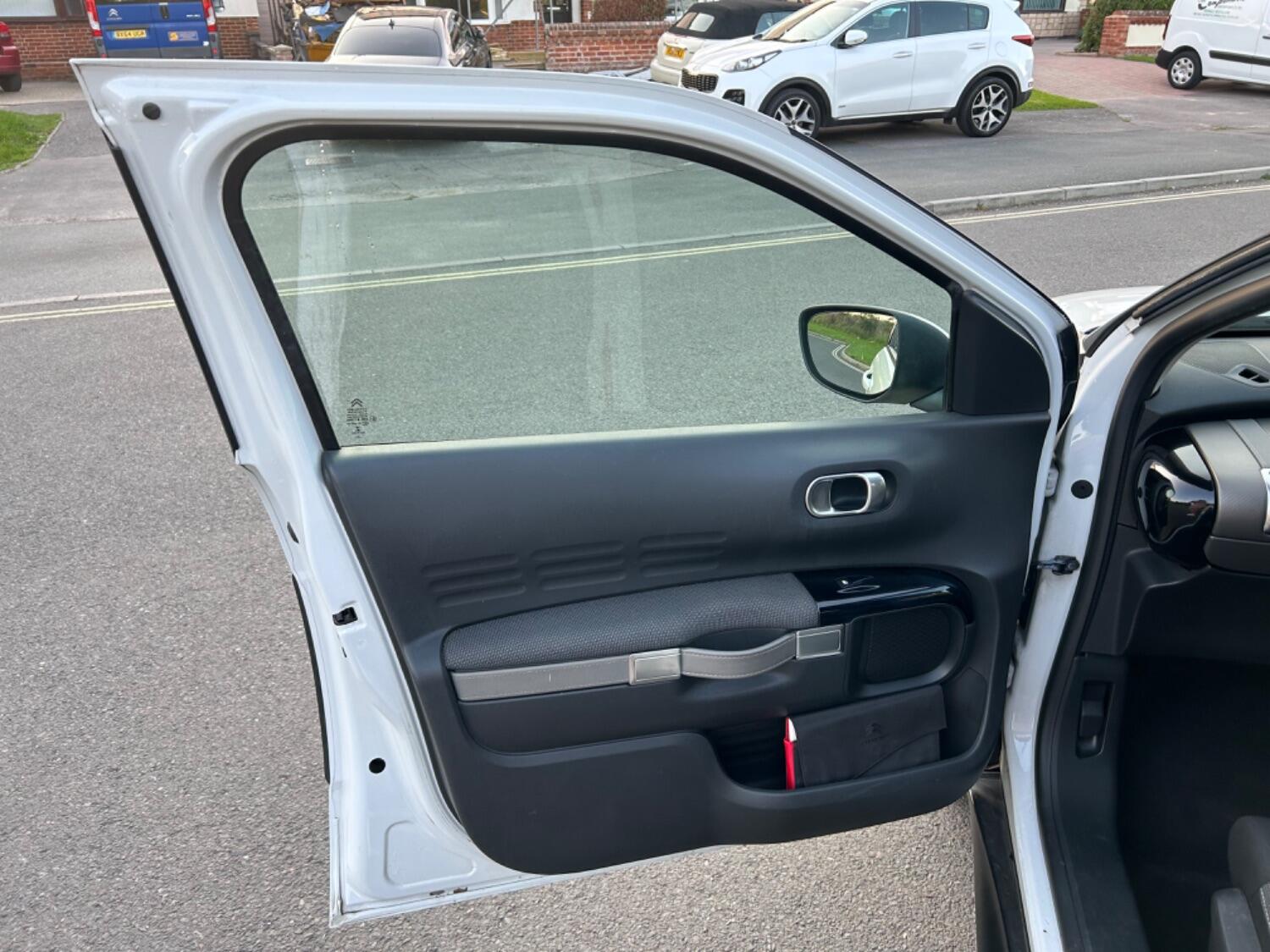 Used Citroen C4 Cactus 2015 for sale - 78168855: Photo 32