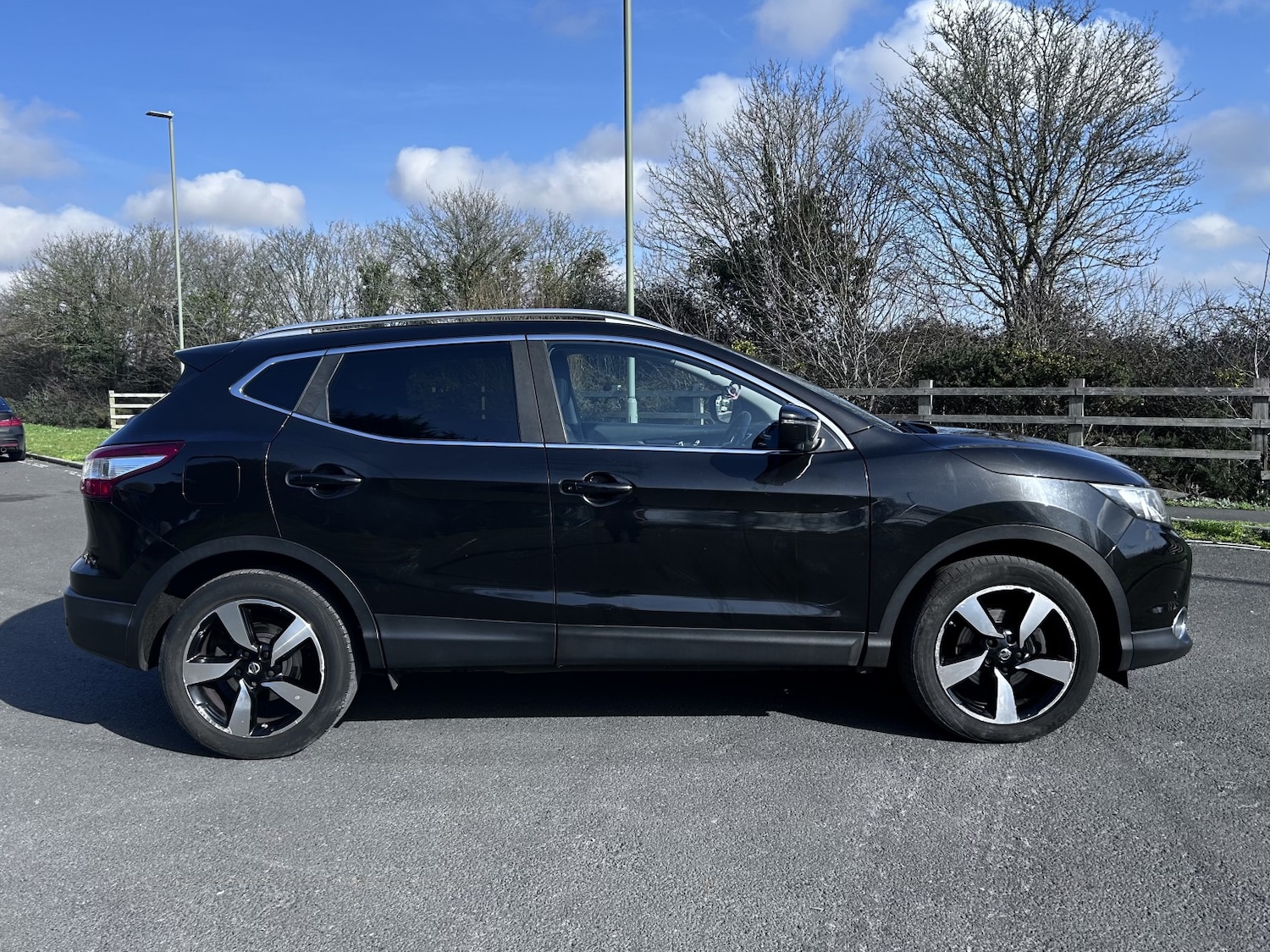 Used Nissan Qashqai 2014 for sale - 77668640: Photo 2
