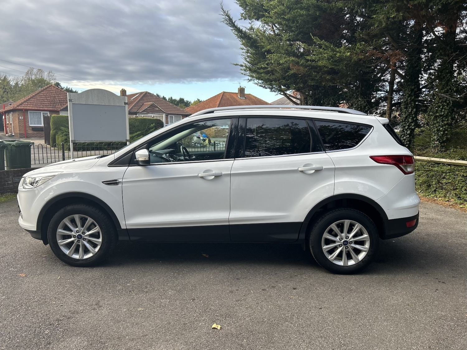 Used Ford Kuga 2015 for sale - 76476954: Photo 3