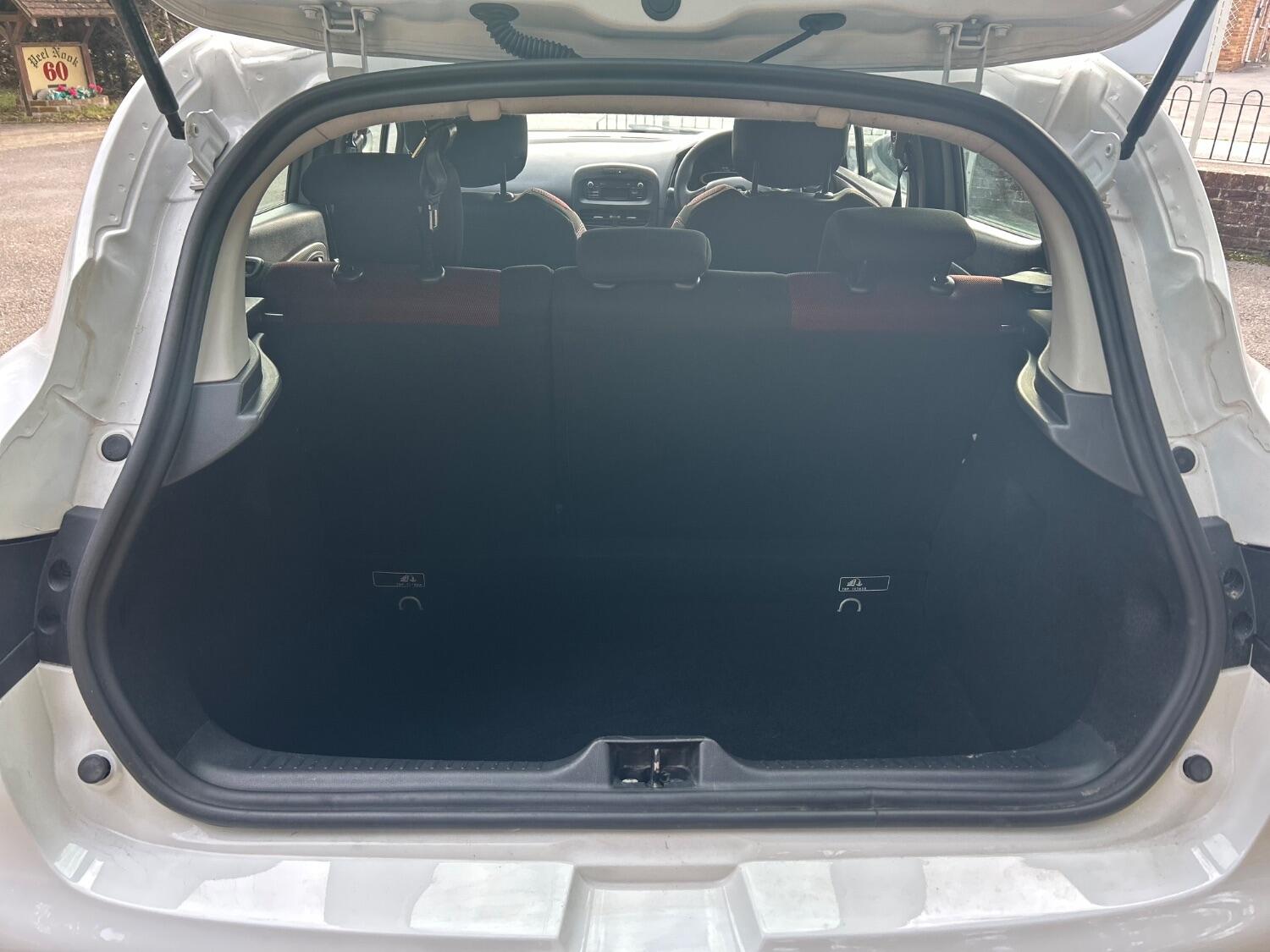 Used Renault Clio 2015 for sale - 76649847: Photo 17