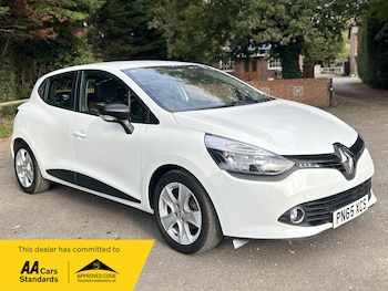 Used Renault Clio 2015 for sale - 76649847: Photo