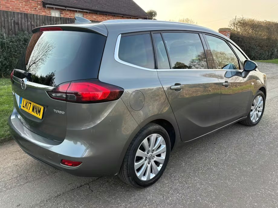 Used Vauxhall Zafira 2017 for sale - 78045543: Photo 2