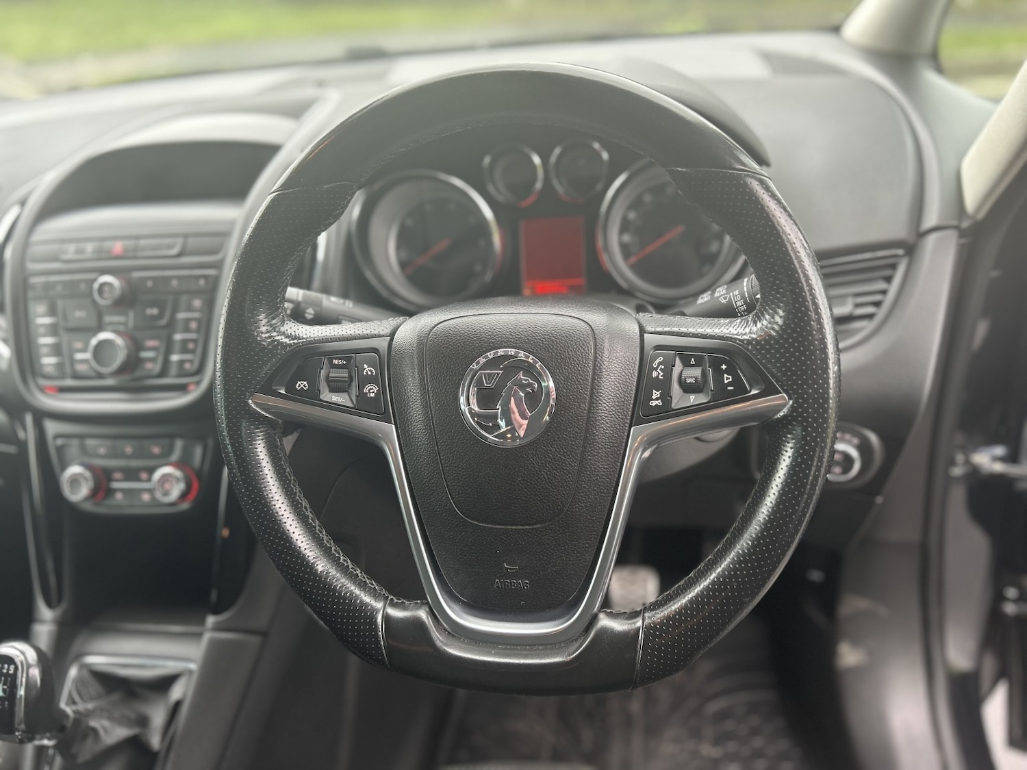 Used Vauxhall Zafira Tourer 2015 for sale - 76751862: Photo 16