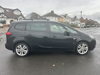 Used Vauxhall Zafira Tourer 2015 for sale - 76751862: Photo